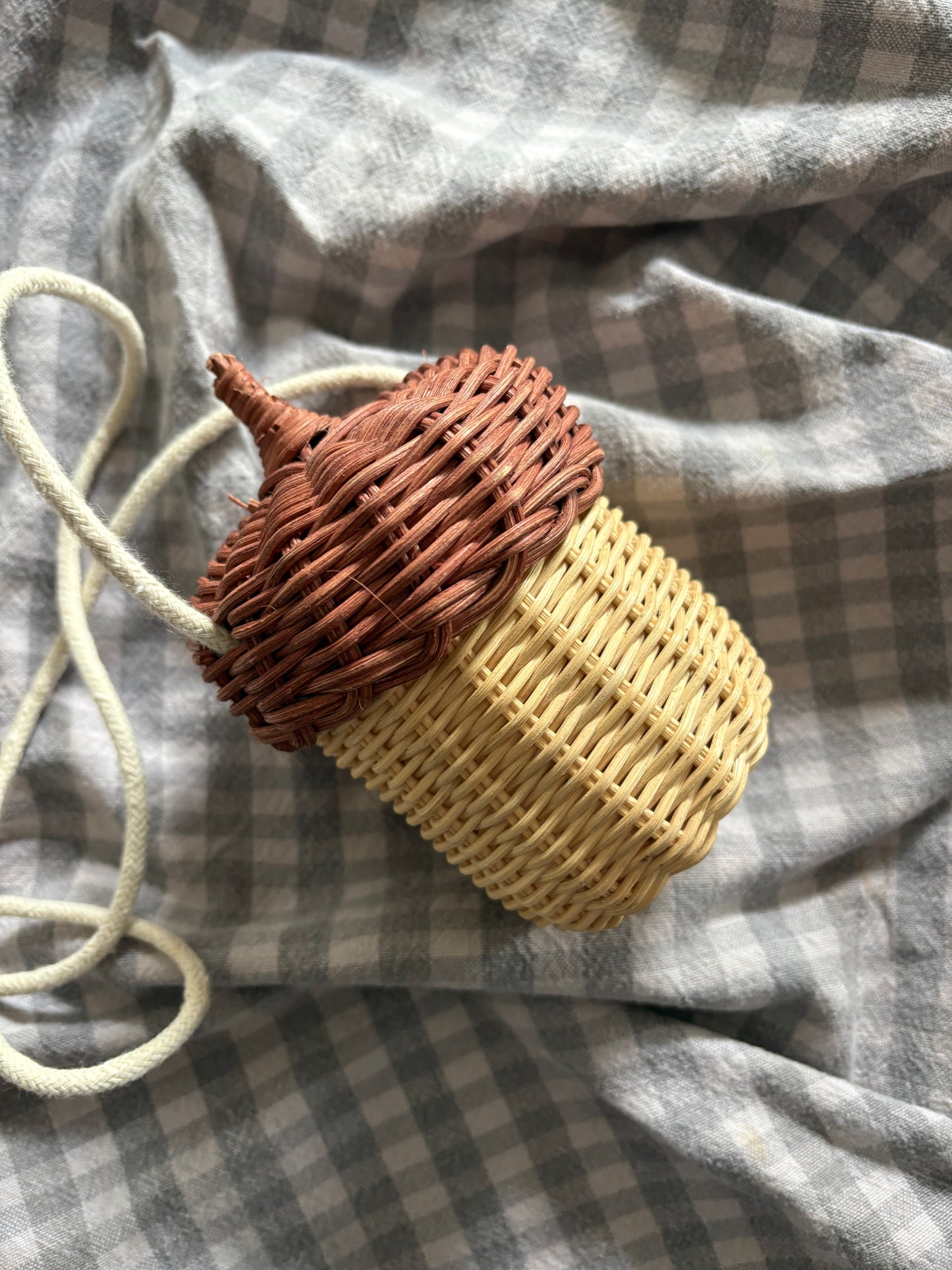 Acorn bag